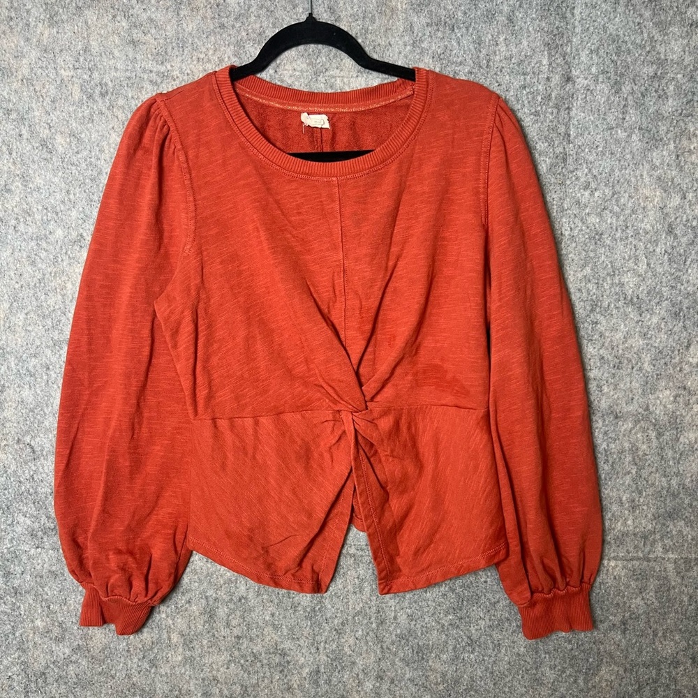 Pilcro by Anthropologie Woman Size Medium twist-front sweatshirt in rust‎ orange